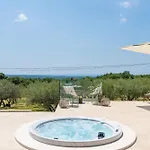 Christall Villa