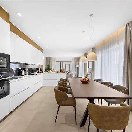 Christall Вилла Каштелир