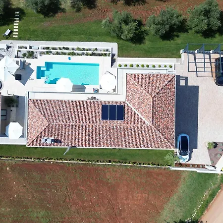 Villa Christall Kastelir