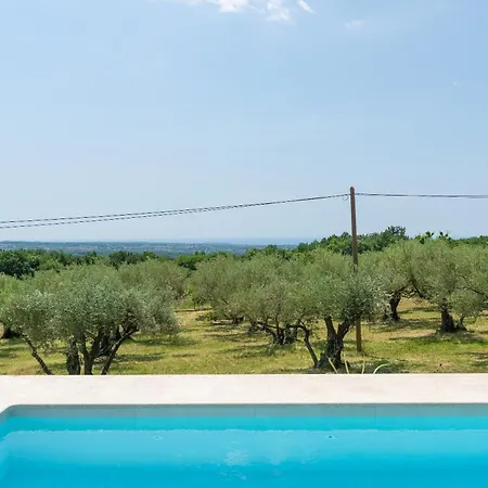Christall Villa Kastelir