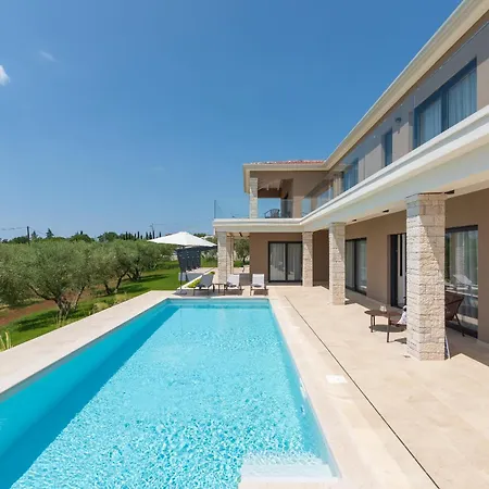 Christall Villa *